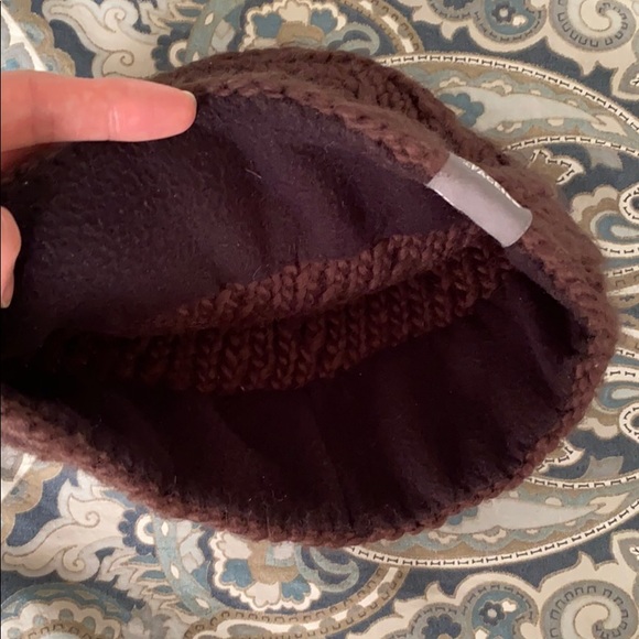Woman’s North Face Beanie - Picture 3 of 4